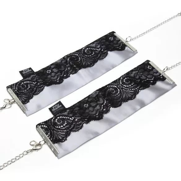 Cinquante nuances de Grey Play Nice - menottes en satin (argent)